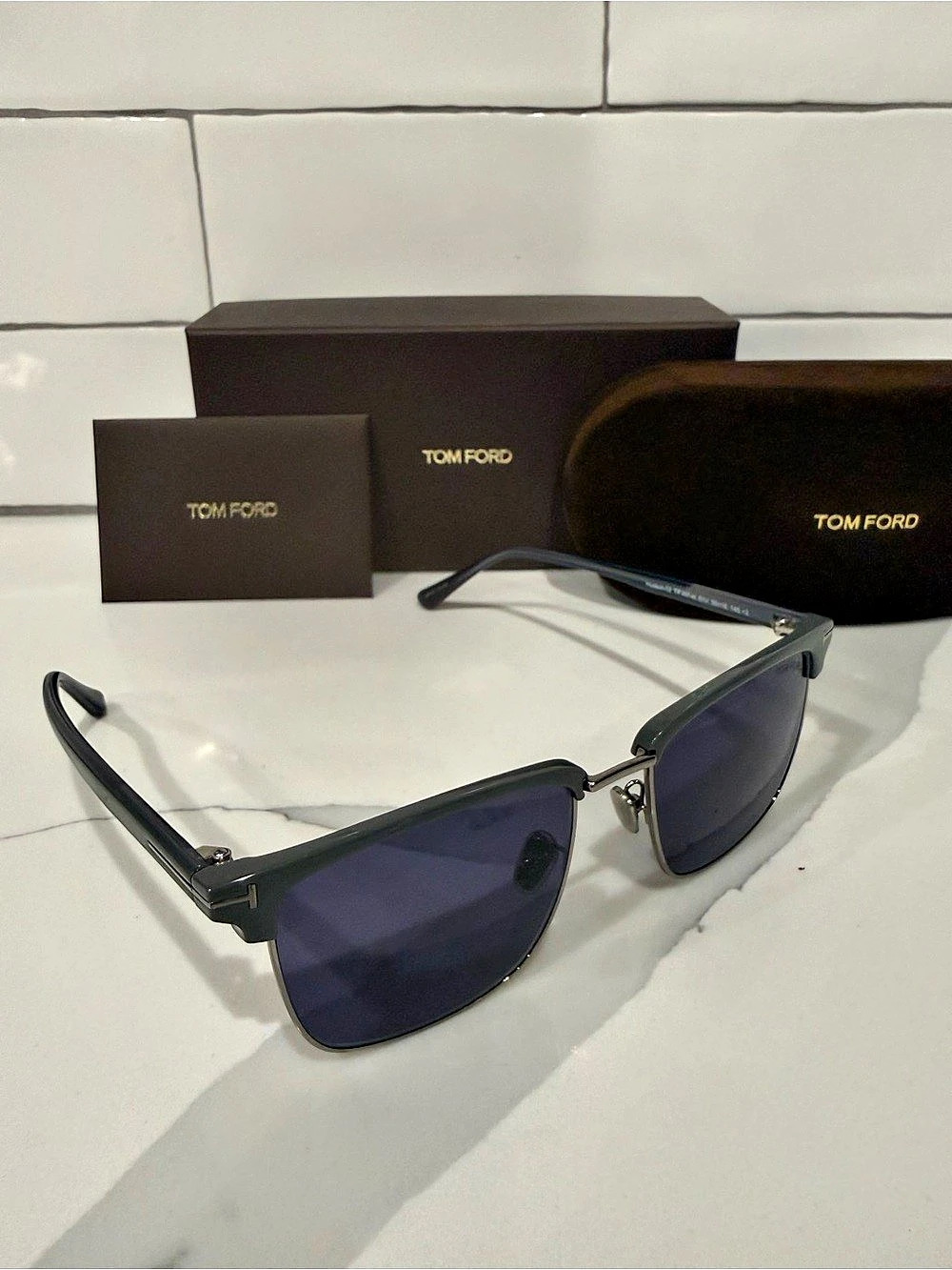 Tom Ford Hudson-02 Sunglasses in Black & Purple Like New